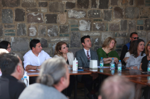 BAŞKAN ARAS MAHALLE ZİYARETLERİNE DEVAM EDİYOR