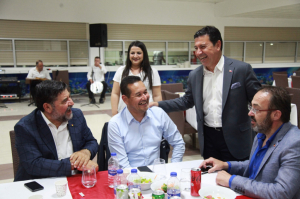 BAŞKAN ARAS, STK VE BASIN MENSUPLARI İLE İFTARDA BULUŞTU