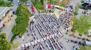 BODRUM BELEDİYESİ’NİN DÜZENLEDİĞİ İFTARA BİNLERCE KİŞİ KATILDI