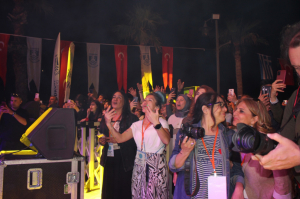 HALİKARNASSOS İKİ YAKA KÜLTÜR FESTİVALİ’NDEN RENKLİ GÖRÜNTÜLER