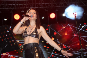 HALİKARNASSOS İKİ YAKA KÜLTÜR FESTİVALİ’NDEN RENKLİ GÖRÜNTÜLER