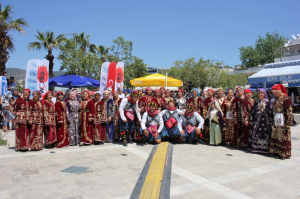 HALİKARNASSOS İKİ YAKA KÜLTÜR FESTİVALİ’NDEN RENKLİ GÖRÜNTÜLER