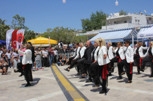 HALİKARNASSOS İKİ YAKA KÜLTÜR FESTİVALİ’NDEN RENKLİ GÖRÜNTÜLER