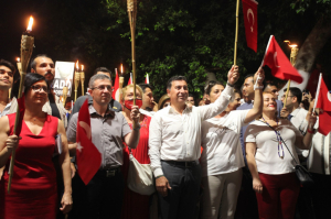 BÜYÜK ZAFERE YAKIŞIR KUTLAMA