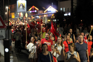 BÜYÜK ZAFERE YAKIŞIR KUTLAMA