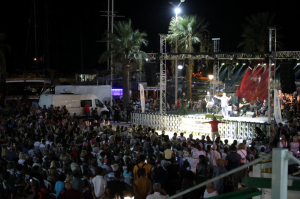 TURGUTREİS’TE DÜNYA BARIŞ GÜNÜ KONSERİ