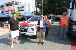 HAYIRSEVER VATANDAŞLARA PLAKETLERİ TAKDİM EDİLDİ