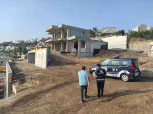 ZABITA EKİPLERİ İNŞAAT SAHALARINI DENETLİYOR