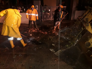 BELEDİYE EKİPLERİNDEN ANINDA MÜDAHALE