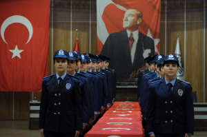 ADAYLIK SÜREÇLERİ TAMAMLANAN ZABITALAR YEMİN ETTİ