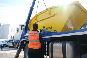 MOLOZ ATIK KONTEYNERLERİ DEVREYE GİRDİ