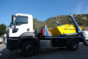 MOLOZ ATIK KONTEYNERLERİ DEVREYE GİRDİ