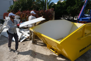 MOLOZ ATIK KONTEYNERLERİ DEVREYE GİRDİ