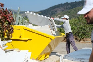 MOLOZ ATIK KONTEYNERLERİ DEVREYE GİRDİ