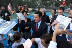 ÇOCUKLARA ÜCRETSİZ TENİS KURSU