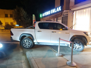 ZABITA EKİPLERİNDEN İŞGALCİ ARAÇLARA CEZA