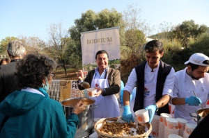 ÇİFTLİK PAZAR YERİ AÇILDI