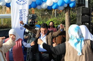 ÇİFTLİK PAZAR YERİ AÇILDI