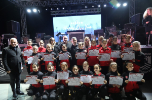 BELEDİYE MEYDANI’NDA YILBAŞI KONSERLERİ