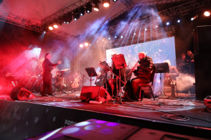 BELEDİYE MEYDANI’NDA YILBAŞI KONSERLERİ