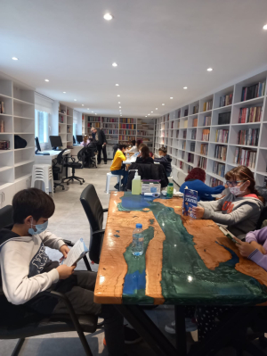 METRUK BİNA, 25 BİN KİTAPLI KÜTÜPHANEYE DÖNÜŞTÜ