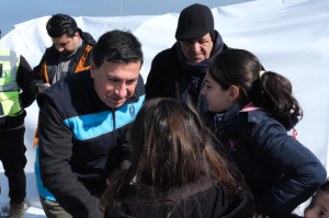 DEPREM BÖLGESİNDEKİ ACILARI, BODRUM’UN İYİ KALBİ DİNDİRİYOR