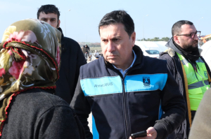 DEPREM BÖLGESİNDEKİ ACILARI, BODRUM’UN İYİ KALBİ DİNDİRİYOR