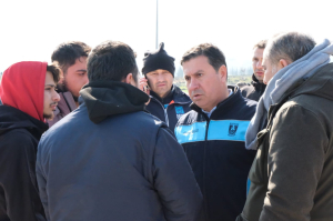 DEPREM BÖLGESİNDEKİ ACILARI, BODRUM’UN İYİ KALBİ DİNDİRİYOR