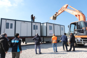 DEPREM BÖLGESİNDEKİ ACILARI, BODRUM’UN İYİ KALBİ DİNDİRİYOR