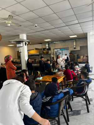 DEPREMZEDE MİSAFİRLERİN İHTİYAÇLARI GİDERİLİYOR