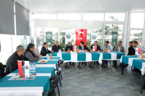 DAYANIŞMA VE BİRLEŞMEYLE SORUNLAR ÇÖZÜLÜYOR