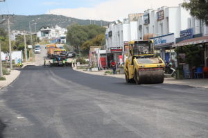 YILLARIN ALTYAPI SORUNLARI ÇÖZÜLÜYOR, ASFALT ÇALIŞMALARI DEVAM EDİYOR