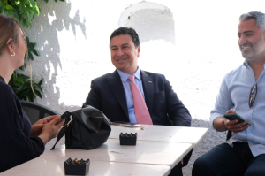 BAŞKAN ARAS’TAN GENÇLERLE BAYRAM ZİYARETİ