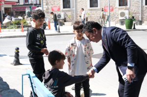 BAŞKAN ARAS’TAN GENÇLERLE BAYRAM ZİYARETİ