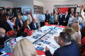 BAŞKAN ARAS’TAN GENÇLERLE BAYRAM ZİYARETİ