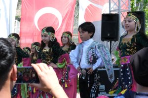 “ÇOCUK ŞENLİĞİ” COŞKU İLE KUTLANDI