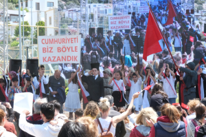 “ÇOCUK ŞENLİĞİ” COŞKU İLE KUTLANDI