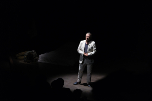 KÖPEK, KADIN, ERKEK OYUNU BODRUM’DA SERGİLENDİ