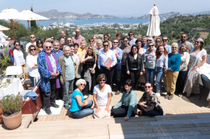 BAŞKAN ARAS, ART MELEK EKİBİ VE SANATÇILARLA BULUŞTU