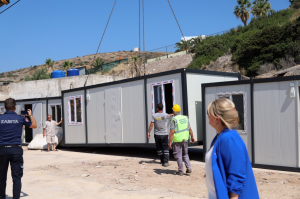 SAHİLDEKİ 22 KONTEYNERİ BELEDİYE EKİPLERİ KALDIRDI