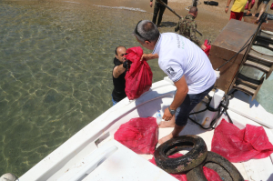 BODRUM BELEDİYESİ’NDEN DENİZ DİBİ TEMİZLİĞİ