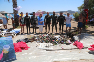 BODRUM BELEDİYESİ’NDEN DENİZ DİBİ TEMİZLİĞİ