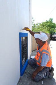 BİTEZ SOKAKLARI MAVİ VE BEYAZA BÜRÜNÜYOR