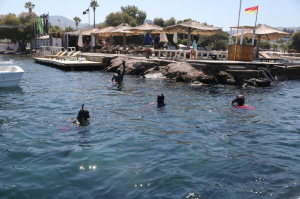 YALIKAVAK’TA DENİZ DİBİ TEMİZLİĞİ