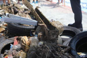 6 GÜNDE BİN 417 KİLOGRAM ATIK TOPLANDI