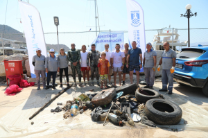 KADIKALESİ VE AKYARLARDA DENİZ DİBİ TEMİZLİĞİ