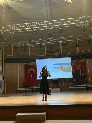 BELEDİYE ÇALIŞANLARINA KVKK EĞİTİMİ