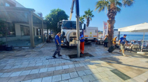 BELEDİYEDEN KANAL AÇMA VE TEMİZLİK ÇALIŞMASI