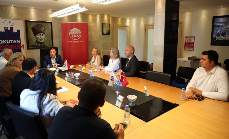 ÜNİVERSİTE ÖĞRENCİLERİ İÇİN PROTOKOL İMZALANDI