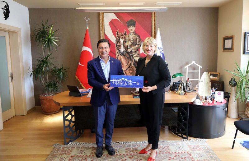 BİRLEŞİK KRALLIK BÜYÜKELÇİSİNDEN BAŞKAN ARAS’A ZİYARET